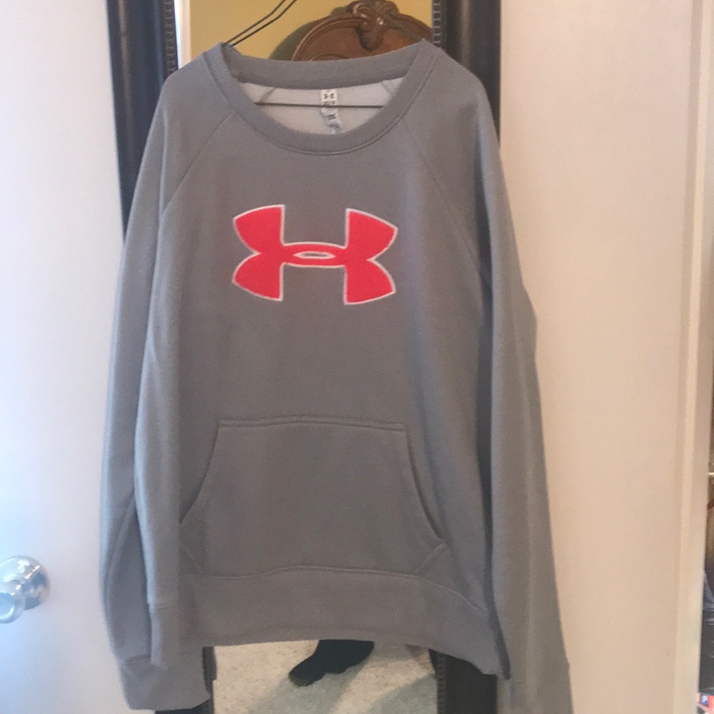 Women’s under armour sweatshirt